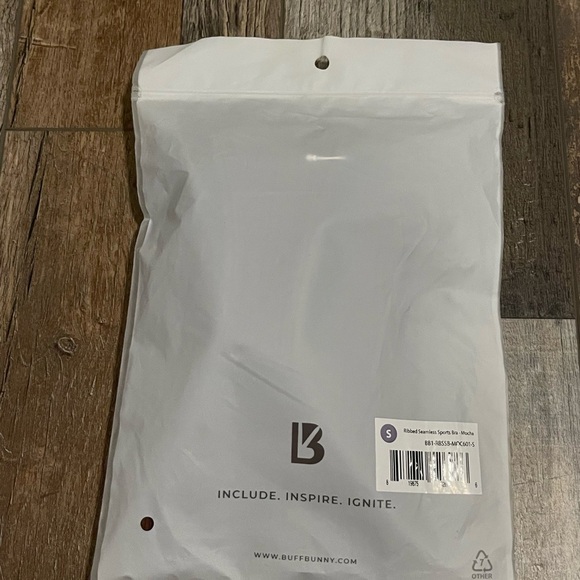 NWT BuffBunny Ribbed Seamless Sports Bra - Mocha Sz Small - Picture 4 of 4